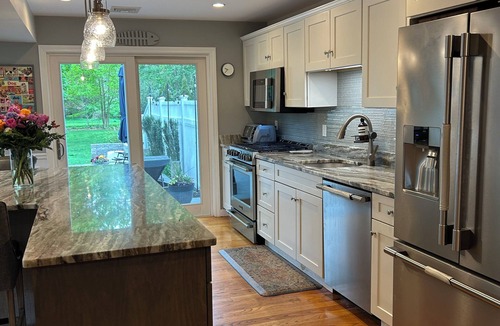 Dedham House | Major international sporting event Updated historic home located near Gillette Stadium.