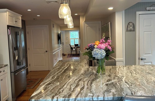 Dedham House | Major international sporting event Updated historic home located near Gillette Stadium.