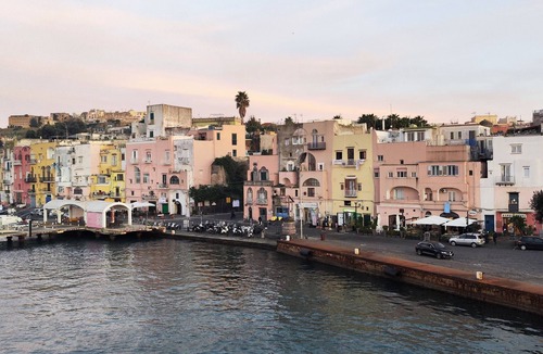 Procida Apartment | Fifina House