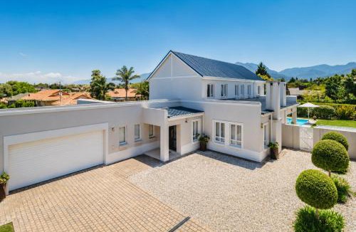 George House | Fifty1 on Long on Kingswood Golf Estate