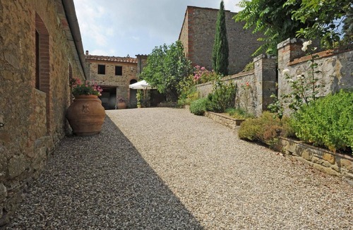 Rapale Apartment | Filippo' holiday flat with swimming pool