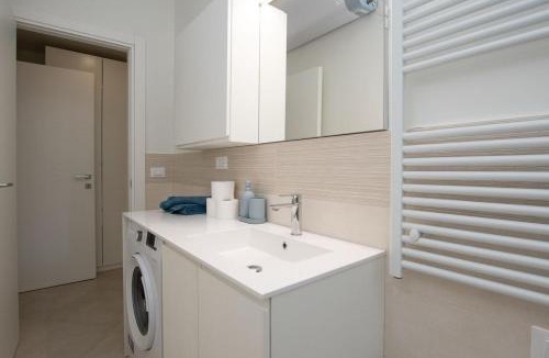 Finale Pia Apartment | Finalpia suite con box auto e deposito bici