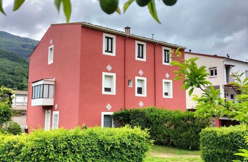 Les Planes d'Hostoles House | Finca Arep en Las Planas D'hòstoles con Gran Jardín