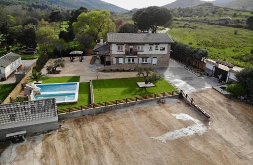 Navahondilla House | Finca Avellaneda Casa Completa