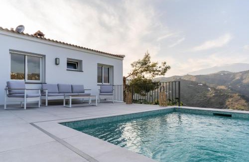 Sayalonga House | Finca Jacinto