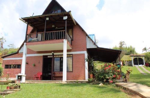 Yotoco Ski Chalet | Finca Lago Calima