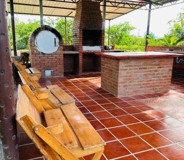 Rivera House | Finca Privada con Piscina Natural y ambiente ecologico cerca de Neiva