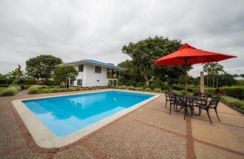 Montenegro House | Finca privada exclusiva con piscina y jacuzzi Ideal para grupos y celebraciones en Montenegro