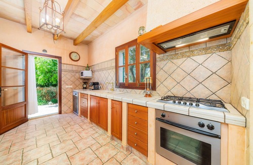 Manacor Villa | Finca Son Lloringo with beautiful outdoor garden, fruit trees and Wifi