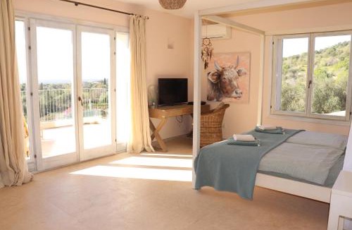 S'alqueria Blanca Villa | Finca TaraLuna