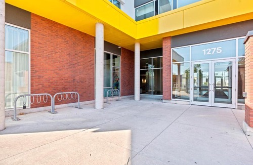 York University Heights Hotel | Finch West Residence Suites - Hotel DUKE