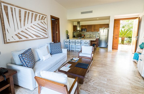 Las Terrenas Apartment | Find Bliss in a Luxury Beach Apartment with Hotel Services