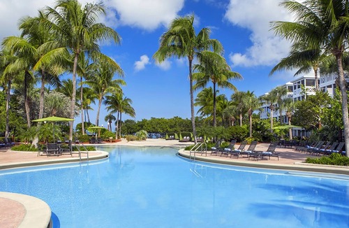 Key West House | 𝐅𝐢𝐧𝐝𝐢𝐧𝐠 𝐌𝐞𝐢𝐥𝐢 Beach House Resort + Amenities, 2-Bedroom