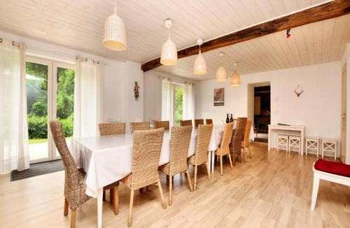 Chiny House | Fine group house with sauna garden