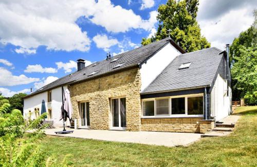 Chiny House | Fine group house with sauna garden