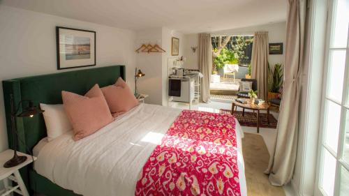 Hospital Hill Apartment | Finnis Studio