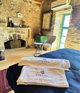 Karaburun Bed & Breakfast | Fintoz Butika