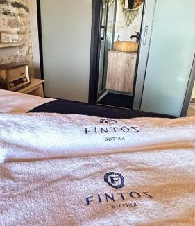 Karaburun Bed & Breakfast | Fintoz Butika