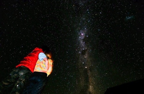 Te Anau House | Fiordland Eco-Retreat ☆ 5-Star Luxury ☆ Panoramic Views ☆ Hot Tub