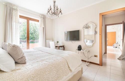 Luisago Apartment | Fiorenza House