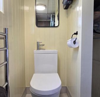 Dinnet Cabin | Firbank Park Shepherd Huts