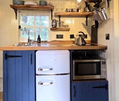 Dinnet Cabin | Firbank Park Shepherd Huts