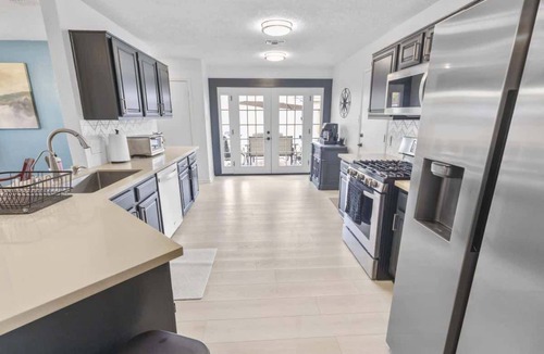 George Bush Park/Eldridge House | Fire Pit + Game Room | Sleeps 8 | Houston