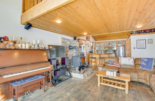 Thayne House | Fire Pit & Games! 10-Acre 'Majestic Mountain Home'