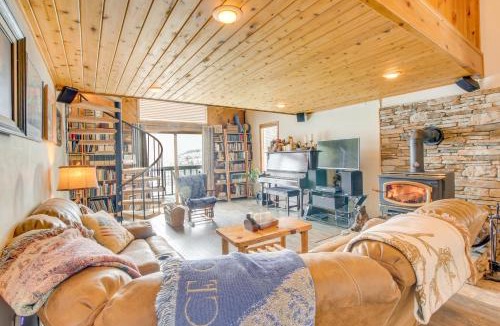 Thayne House | Fire Pit & Games! 10-Acre 'Majestic Mountain Home'