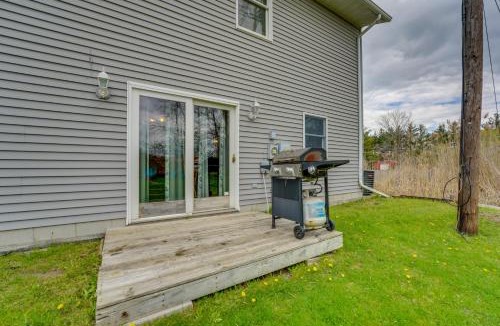 Port Huron House | Fire Pit & Grill! Spacious Port Huron Home By Dtwn