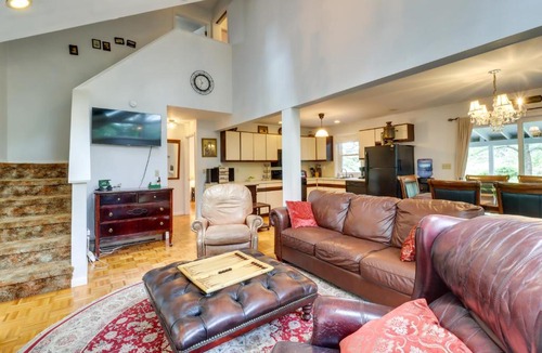 Long Pond House | Fire Pit, Kayaks & Hammocks: Long Pond Home!