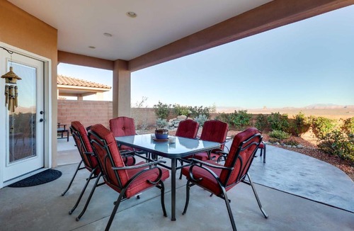 Page House | Fire Pit & Mountain Views: Horseshoe Bend Retreat