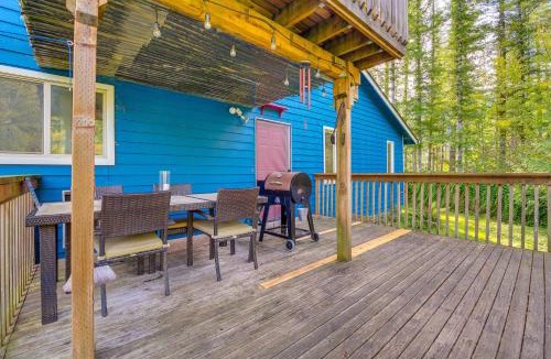 Gold Bar House | Fire Pit + Mountain Views: Outdoorsy PNW Escape