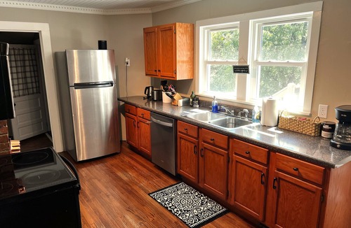 Silver Point House | Fire pit & pet friendly – Peaceful country retreat near waterfalls and lakes.