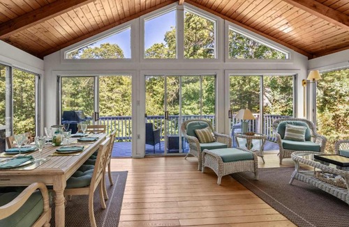 East Harwich House | Fire Pit Sun Room Central AC and Games