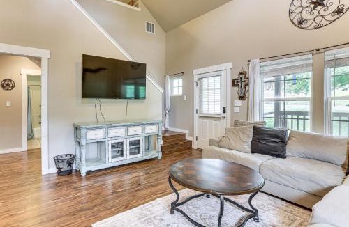 Brookeland House | Fire Pit & Yard! Rayburn Country Resort Escape