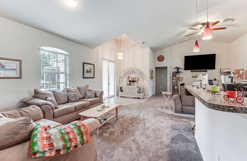 Naples House | Fire Table & Home Gym: Secluded Naples Home