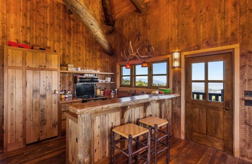 Virginia City Cabin | Fire Tower on Fire Tower Ranch in Ennis Montana