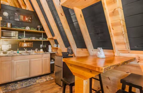 Stanton Ski Chalet | Firefly Chalet - Pond/Hammock/Firepit/Fireplace