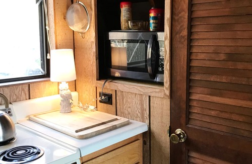 Innsbrook Cabin | Firefly Inn lakefront family/pet friendly retreat. Book early!
