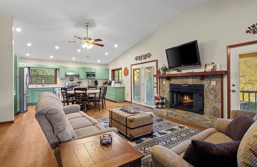 Maggie Valley Cabin | Firefly Ridge/Hot Tub/Views