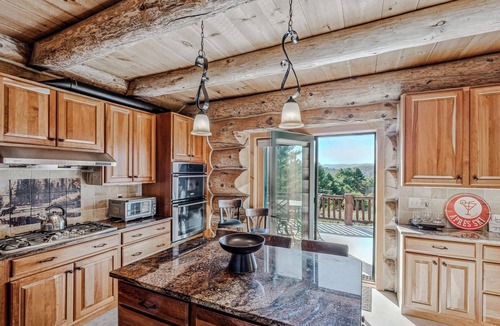 Hartland House | Firepit | Hot tub & Mountain Views! | Spruce Moose Lodge