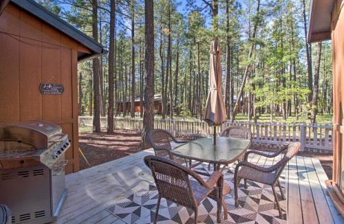 Pinetop House | Fireplace, Deck & Grill: Pinetop Cabin Rental!
