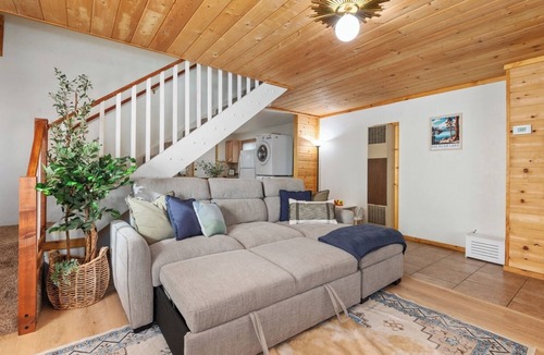 Big Bear Cabin | Fireplace, Fire pit, BBQ, 3bd, 2bath, near Oktoberfest