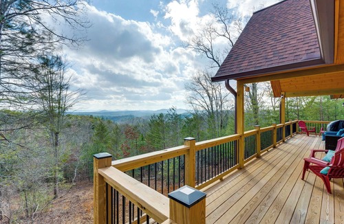 Murphy Cabin | Fireplace, Mtn View! Cabin 12 Mi to Harrahs Casino
