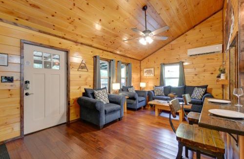 Campton House | Fireside Evenings: Red River Gorge Gem w/Hot Tub