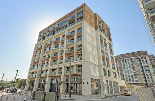 Al Wasl Apartment | FIRST CLASS 1BR Modern Luxury & Vibrant Vibes