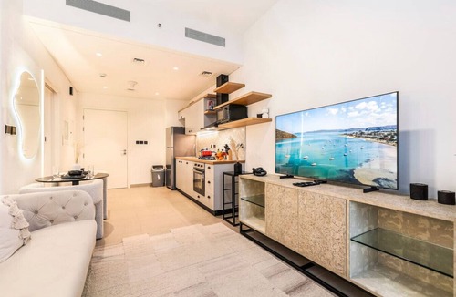Dubai Apartment | FIRST CLASS | 1BR | Modern Majesty in Dubai Hills