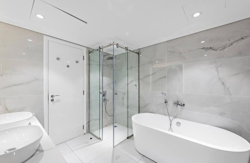 DIFC Apartment | First Class 1BR Modern & Stylish Living