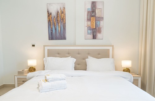 Downtown Dubai Apartment | FIRST CLASS 1BR with Burj Khalifa & Fountain View